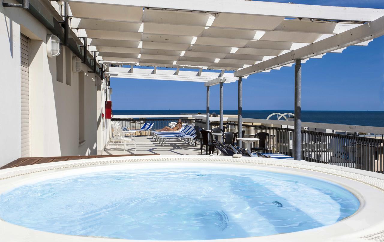 Hotel Brig Cattolica Exteriör bild
